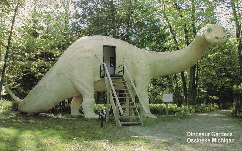 Dinosaur Gardens - Vintage Postcard